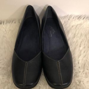 Easy Street Navy Flats